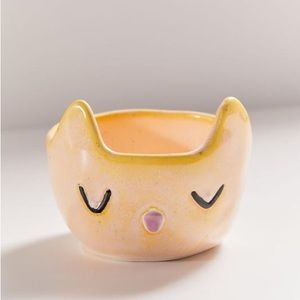 URBAN OUTFITTERS Home Cat Snack Bowl Yellow